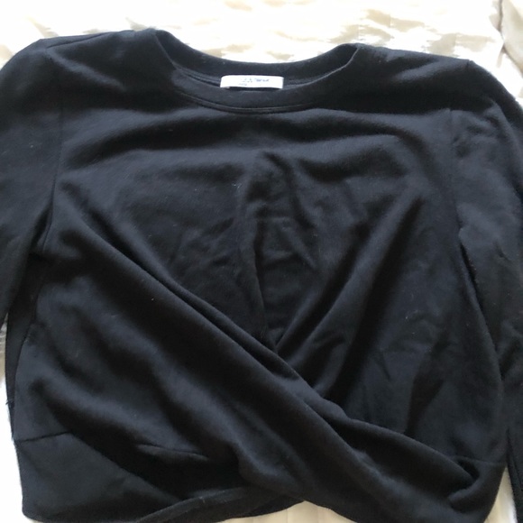 SOLD ❗️ZARA CROP SWEATER - Picture 2 of 2